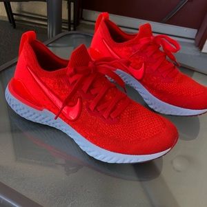 Brand new! Women’s Nike’s size 7